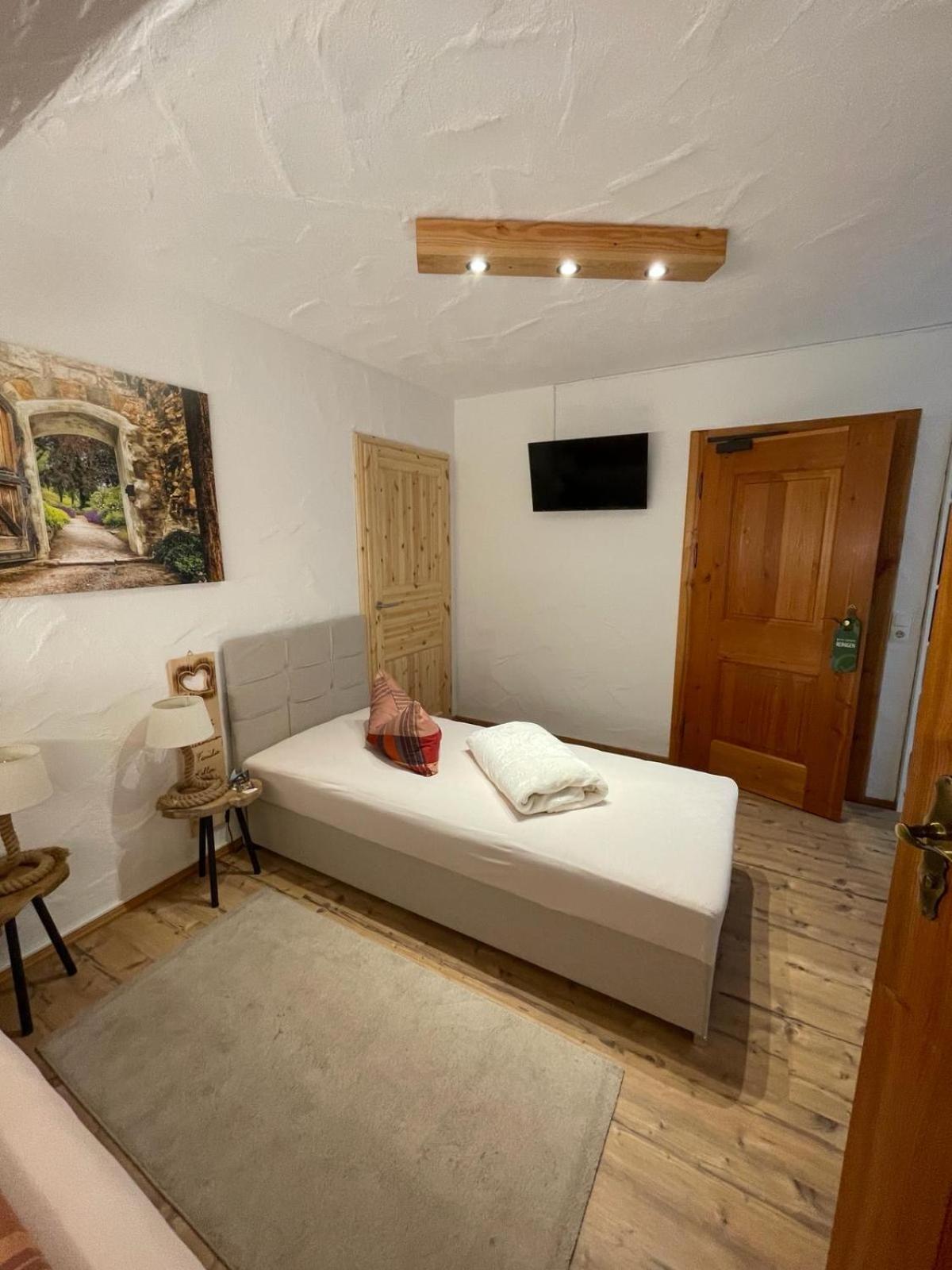 Hotel-Hauensteiner-Hof Экстерьер фото